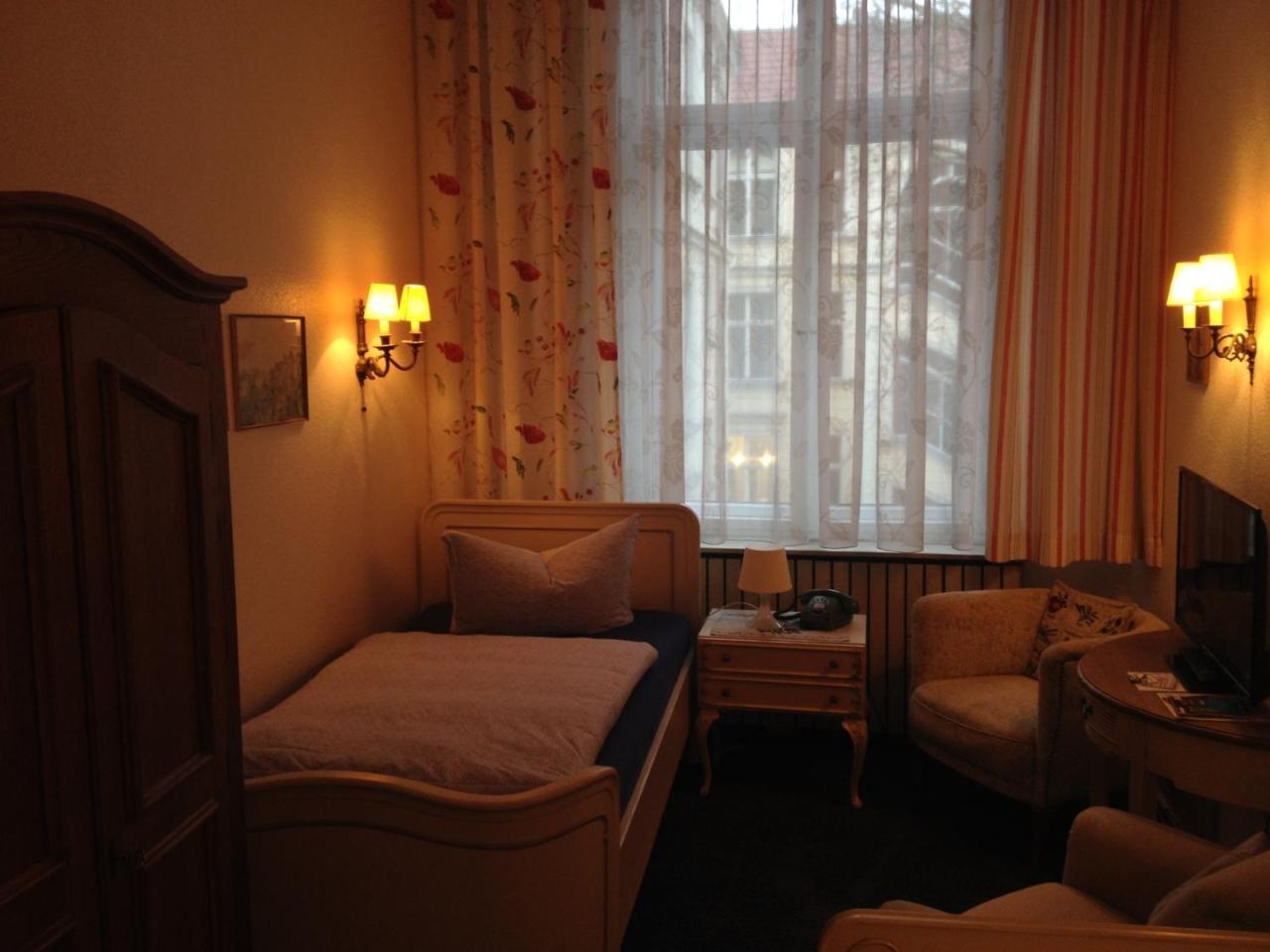 Hotel Pension Columbus Am Kurfurstendamm Berlin Exterior foto